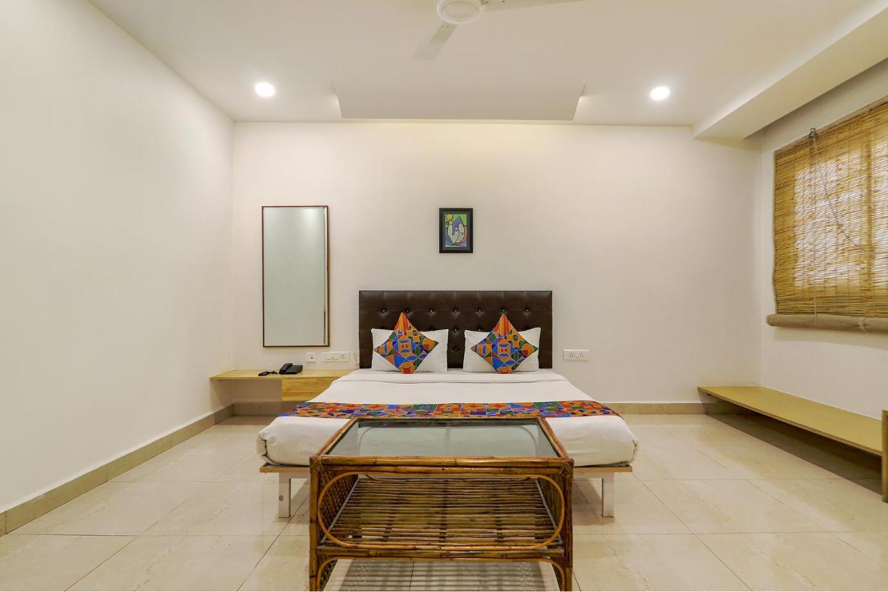 Fabhotel Aamantran & Banquet Halls - Nr Rtc X Roads Metro Station Hyderabad Ngoại thất bức ảnh