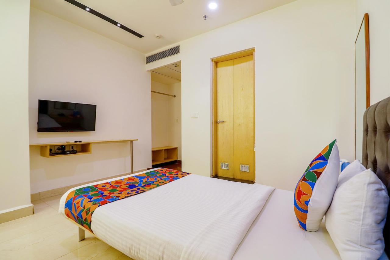 Fabhotel Aamantran & Banquet Halls - Nr Rtc X Roads Metro Station Hyderabad Ngoại thất bức ảnh
